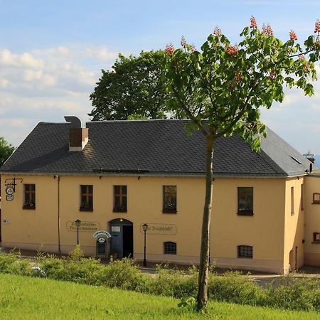 Pension Und Gaststaette "Zur Brauschaenke" Шёнек Экстерьер фото