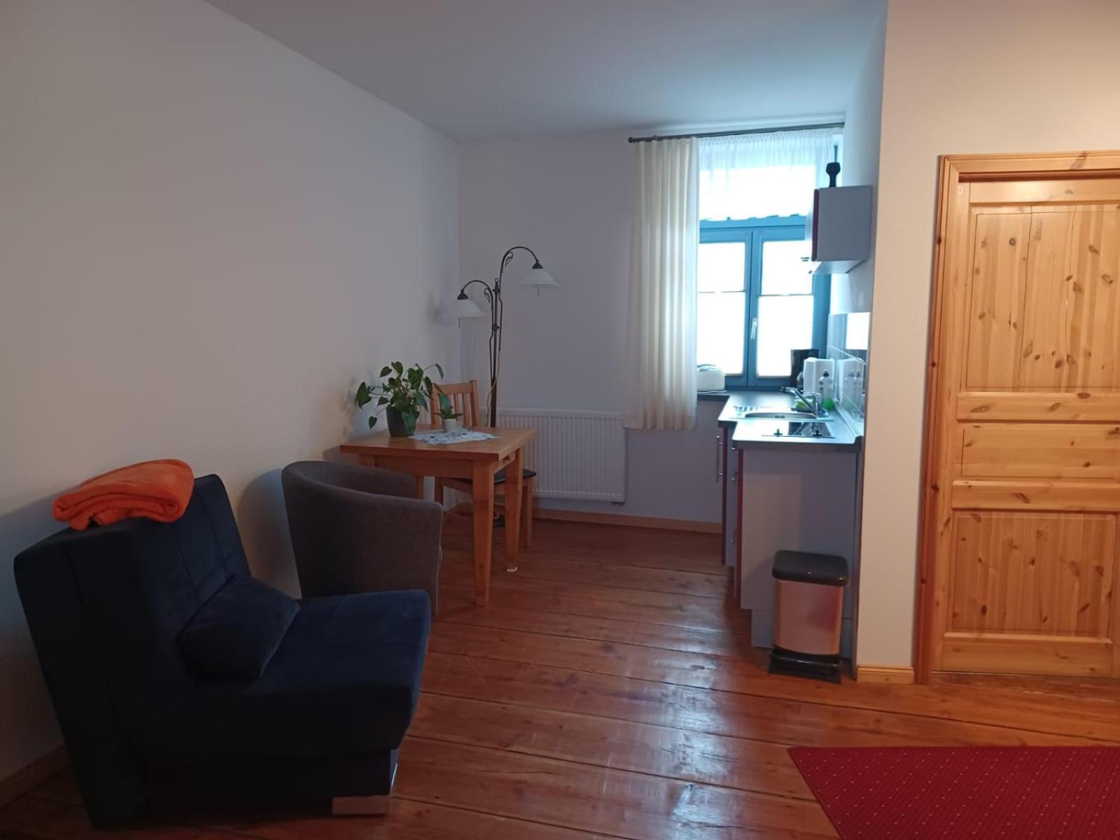 Pension Und Gaststaette "Zur Brauschaenke" Шёнек Экстерьер фото