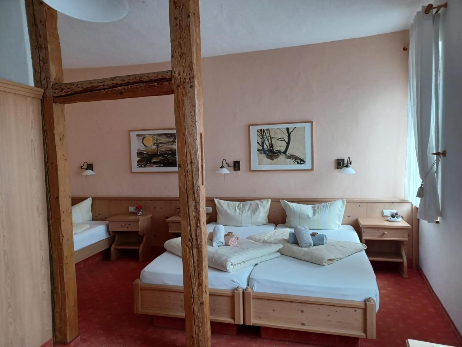 Pension Und Gaststaette "Zur Brauschaenke" Шёнек Экстерьер фото